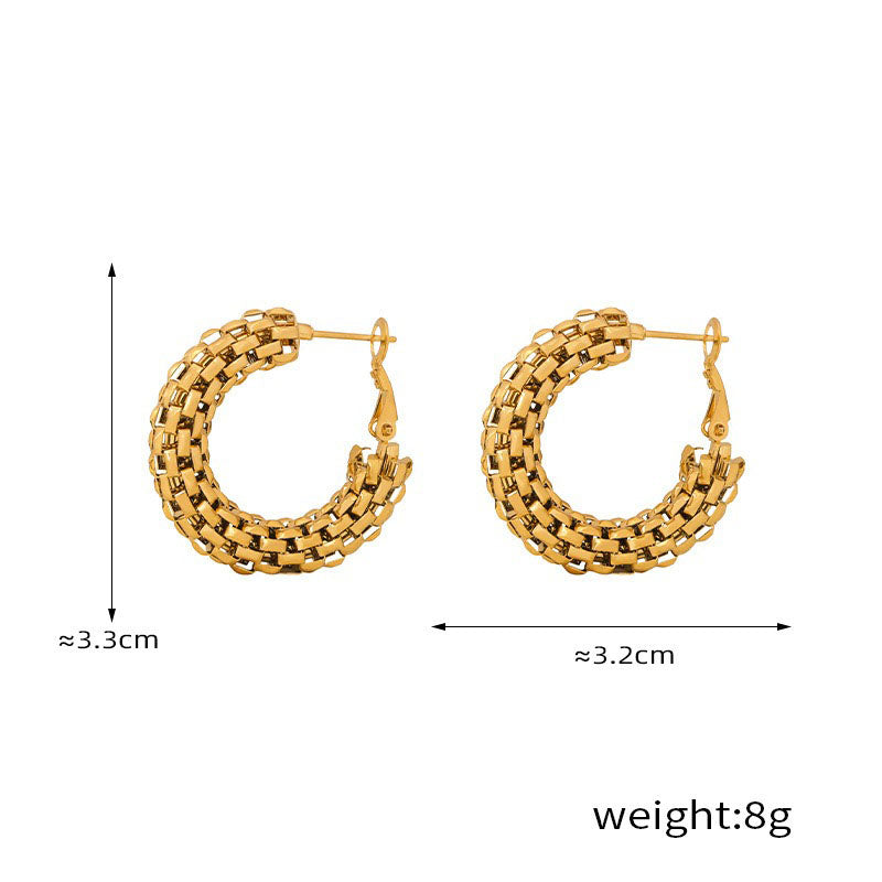 18K gold exquisite and fashionable C-shaped design light luxury style earrings