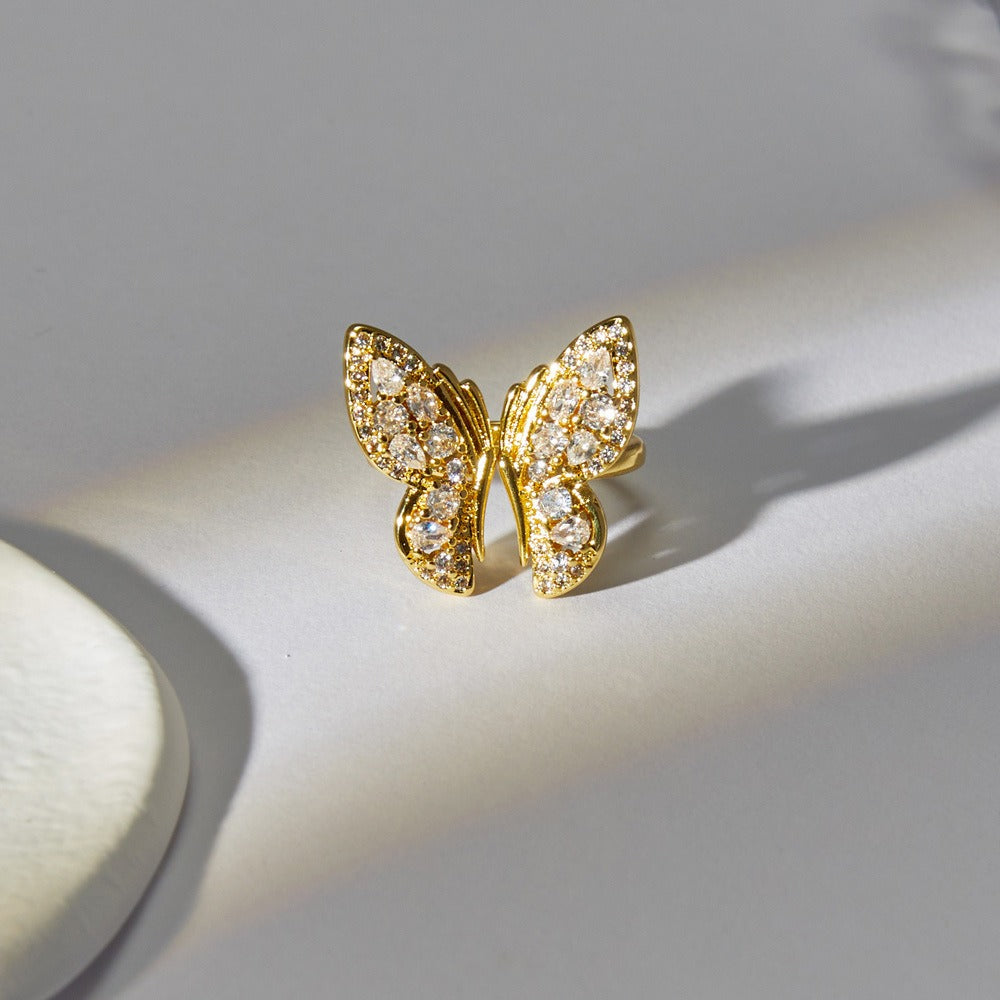 18K Gold Exquisite Noble Butterfly Diamond Design Ring