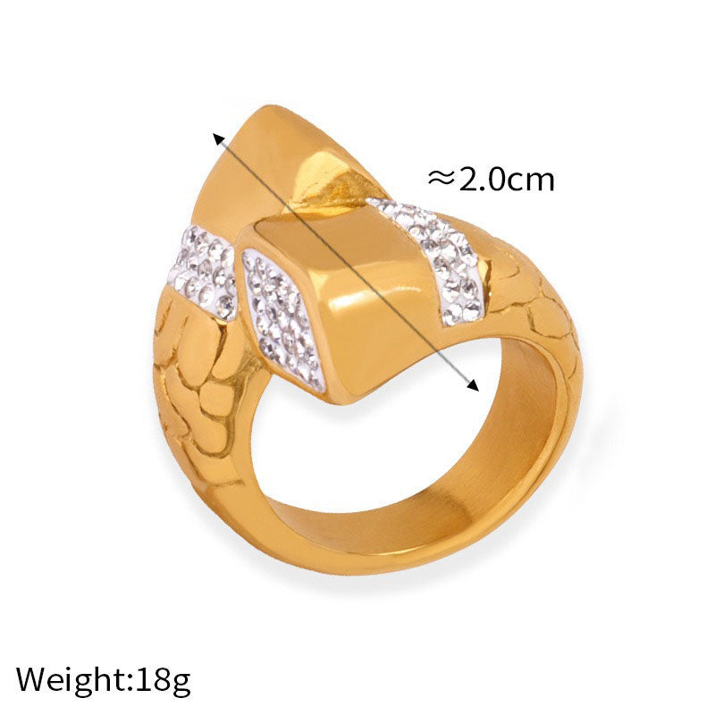 18K gold simple and fashionable geometric diamond design light luxury style ring