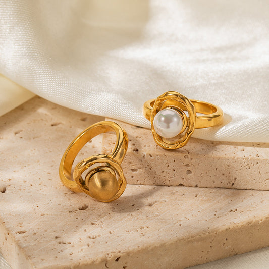 18K gold noble and elegant versatile ring inlaid with pearls