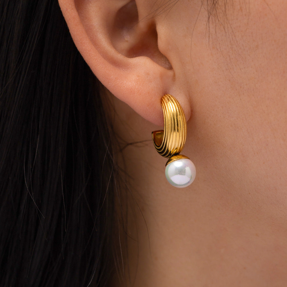 18K Gold Fashion Retro C Shape Thread Inlaid Pearl Versatile Earrings