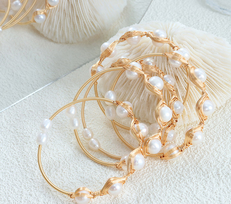 18K gold light luxury and noble inlaid pearl design bracelet