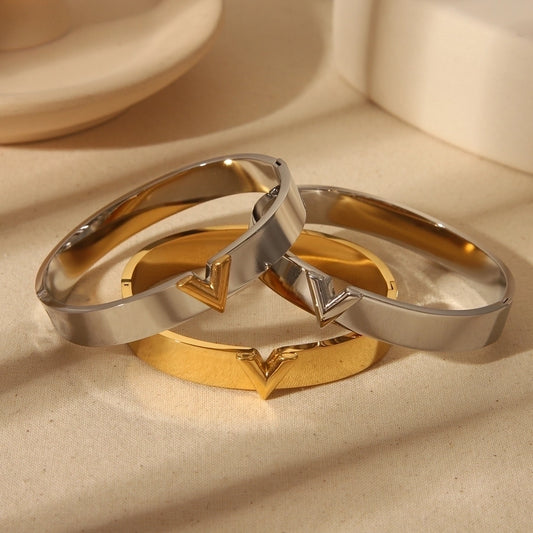 Vintage Style Classic Style Stainless Steel 18K Gold Plated Bangle